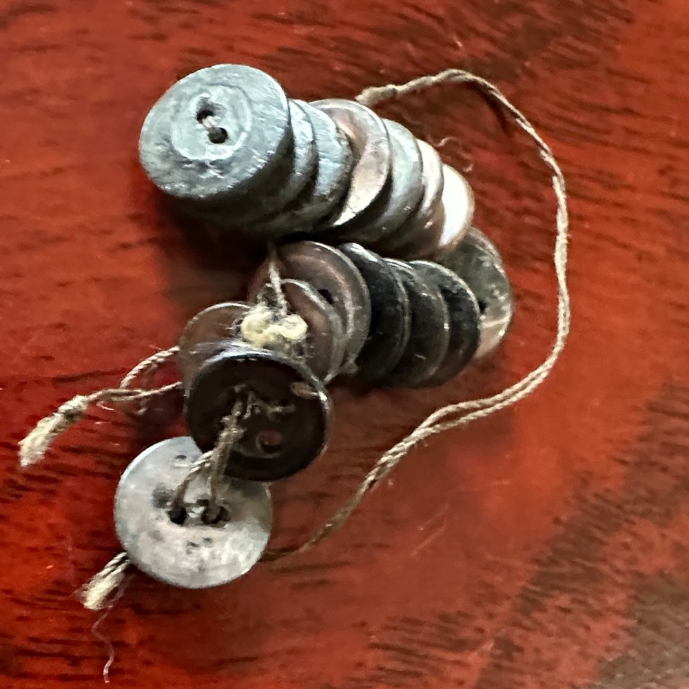Assorted Antique Button Collection. Bundle for @wsg1 - Picture 4 of 5